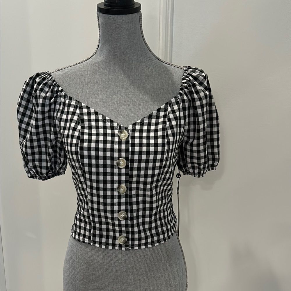 Black and White Puff Sleeve Cropped Blouse